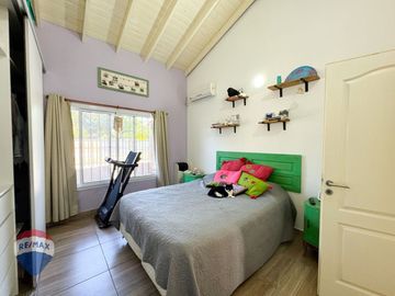 VENTA CASA 3 AMB + DEPTO 2 AMB GARIN, APTO CREDITO
