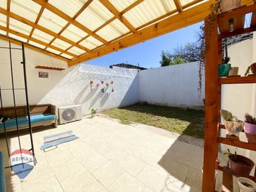 VENTA CASA 3 AMB + DEPTO 2 AMB GARIN, APTO CREDITO