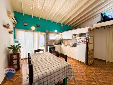 VENTA CASA 3 AMB + DEPTO 2 AMB GARIN, APTO CREDITO