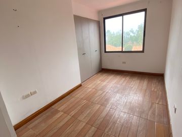 CASA EN HACIENDA EL PEÑON 5D 4B  CON PISCINA