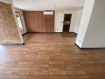 CASA EN HACIENDA EL PEÑON 5D 4B  CON PISCINA