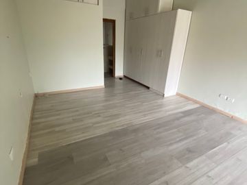 CASA EN HACIENDA EL PEÑON 5D 4B  CON PISCINA