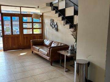 AMPLIO Y CONECTADO DEPARTAMENTO PARA REMODELAR