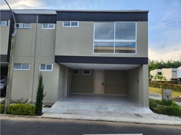 Casa en Venta en Rionegro -  Gualanday