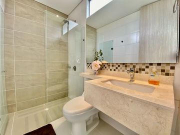 Apartamento en venta-Serena del Mar- Cavana