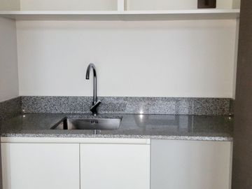 VENTA CESIÓN OFICINA PINARES MONTEMAR