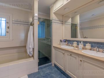 Casa en  venta La Horqueta San Isidro