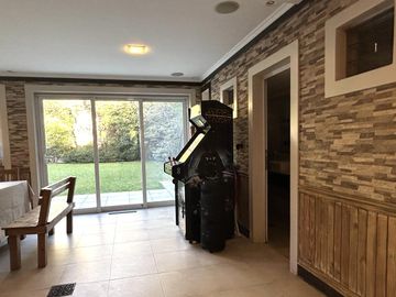 Casa en  Barrancas de Guido.  Quilmes
