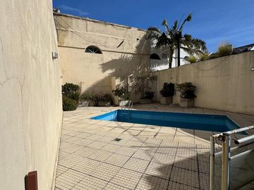 Venta-Departamento - monoambiente divisible- Igual a 2 ambiente- Cochera fija y cubierta