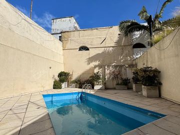 Venta-Departamento - monoambiente divisible- Igual a 2 ambiente- Cochera fija y cubierta