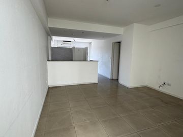 Venta-Departamento - monoambiente divisible- Igual a 2 ambiente- Cochera fija y cubierta