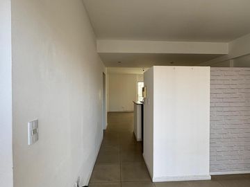 Venta-Departamento - monoambiente divisible- Igual a 2 ambiente- Cochera fija y cubierta