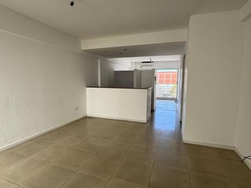 Venta-Departamento - monoambiente divisible- Igual a 2 ambiente- Cochera fija y cubierta