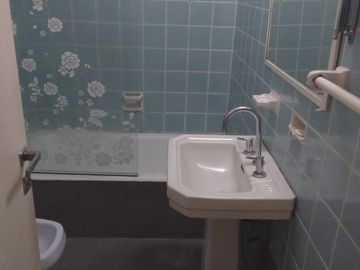 Departamento 2 ambientes  - Excelente ubicación. Acassuso.