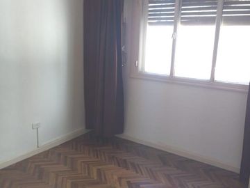 Departamento 2 ambientes  - Excelente ubicación. Acassuso.