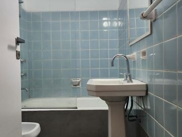 Departamento 2 ambientes  - Excelente ubicación. Acassuso.