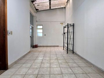 Venta PH en Villa Crespo 4 ambientes cochera patio y parrilla. Apto crédito