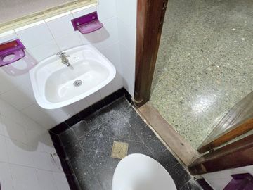 Venta PH en Villa Crespo 4 ambientes cochera patio y parrilla. Apto crédito