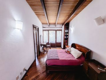 Residencia estilo hacienda con más de 1,900 m² en Vallescondido – Zona Esmeralda