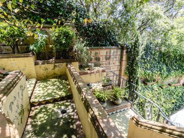 Residencia estilo hacienda con más de 1,900 m² en Vallescondido – Zona Esmeralda