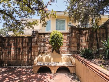 Residencia estilo hacienda con más de 1,900 m² en Vallescondido – Zona Esmeralda
