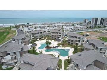 Venta de apartamento en PH Brisas del Mar, Playa Caracol