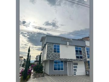 Venta de casa externa en La Julia