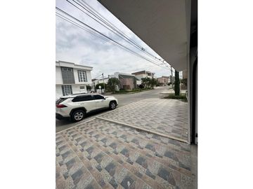 Venta de casa externa en La Julia