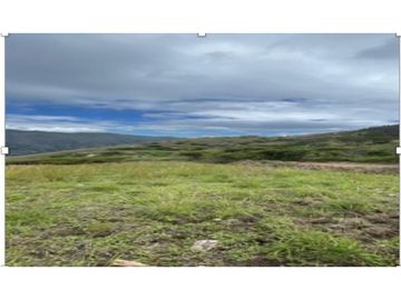 Loja ,parroquia Taquil Terreno en Venta, 5441 m2 Esquinero