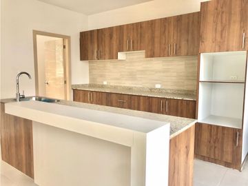 Tumbaco, Casa en Venta, 192m2, 4 Habitaciones