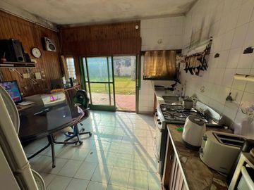 VENTA CASA 4 AMB LOCAL GARAG JARD ITUZAINGO APTO C