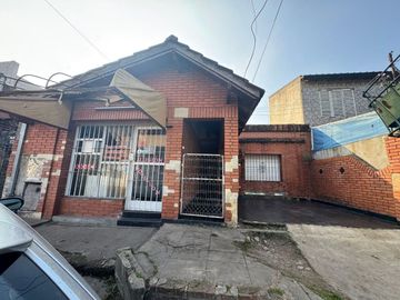VENTA CASA 4 AMB LOCAL GARAG JARD ITUZAINGO APTO C