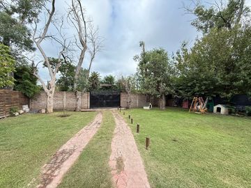 Casa Quinta Moreno - La Reja 930m2 tot