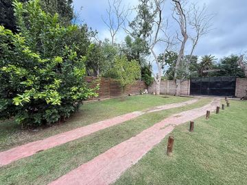 Casa Quinta Moreno - La Reja 930m2 tot