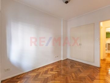 Venta 2 Amb y patio, Av Coronel Diaz PALERMO