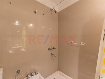 Venta 2 Amb y patio, Av Coronel Diaz PALERMO