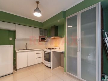 Venta 2 Amb y patio, Av Coronel Diaz PALERMO