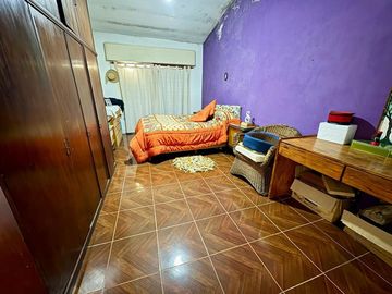 VENTA CASA 4 AMB CON COCHERA, JARDIN Y PARRILLA