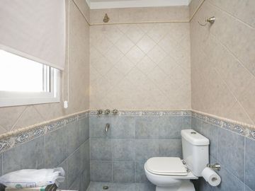 VENTA PH 5 AMBIENTES  PARQUE CHAS  PATIO  COCHERA