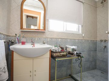 VENTA PH 5 AMBIENTES  PARQUE CHAS  PATIO  COCHERA