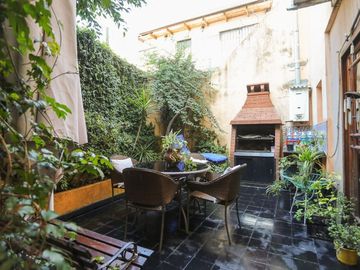 VENTA PH 5 AMBIENTES  PARQUE CHAS  PATIO  COCHERA