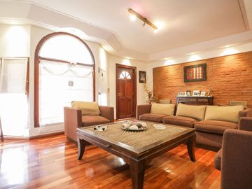 VENTA PH 5 AMBIENTES  PARQUE CHAS  PATIO  COCHERA