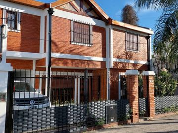 CASA 5 AMB EN VENTA EN PALOMAR OPORTUNIDAD