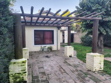 CASA EN VENTA 3 AMBIENTES EL PINAR DEL VISO