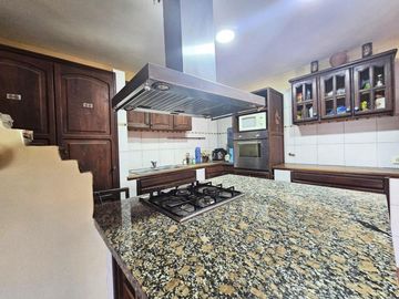 CASA EN VENTA 3 AMBIENTES EL PINAR DEL VISO