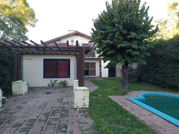 CASA EN VENTA 3 AMBIENTES EL PINAR DEL VISO