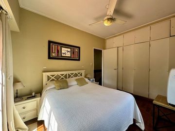 CASA EN VENTA 6 AMBIENTES EN HURLINGHAM