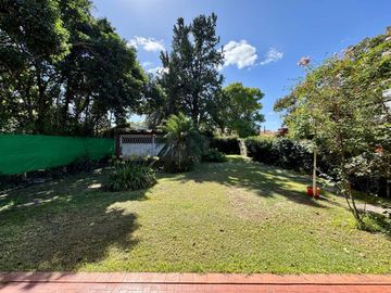 CASA EN VENTA 6 AMBIENTES EN HURLINGHAM