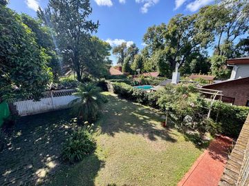 CASA EN VENTA 6 AMBIENTES EN HURLINGHAM