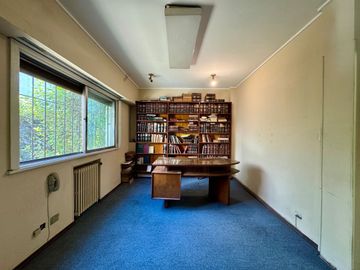 CASA EN VENTA 6 AMBIENTES EN HURLINGHAM